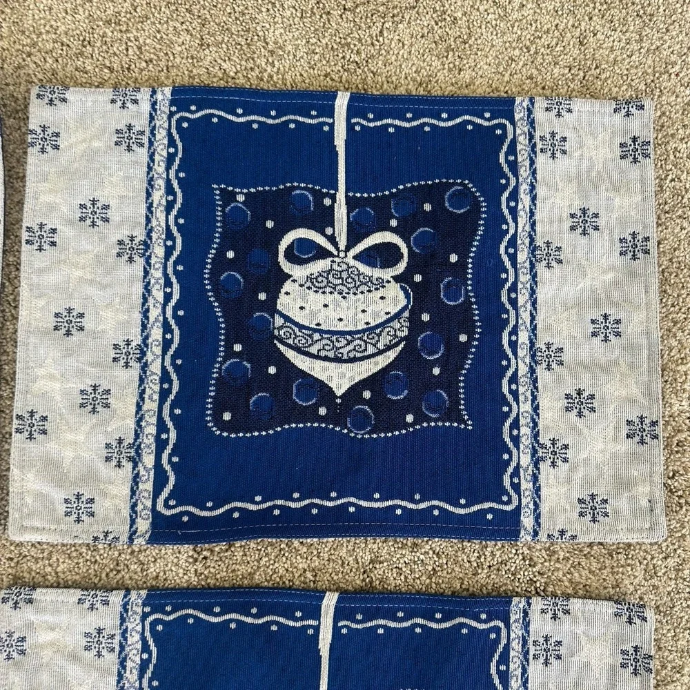 Set of 6 Tapestry Placemat Christmas Ornament Holiday Snowflake Silver Blue